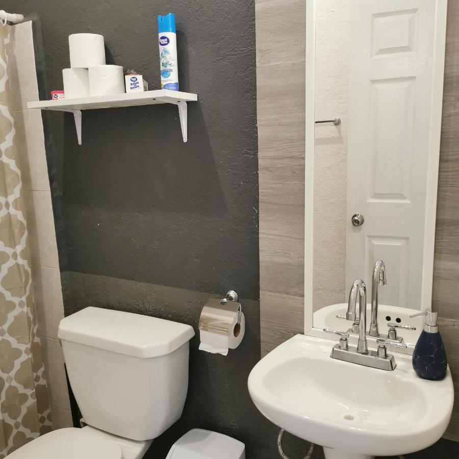 Lovely Studio Apartment With Balcony Ac & Wi-Fi, Minutes From Downtown! ซีฮัวตาเนโค ภายนอก รูปภาพ