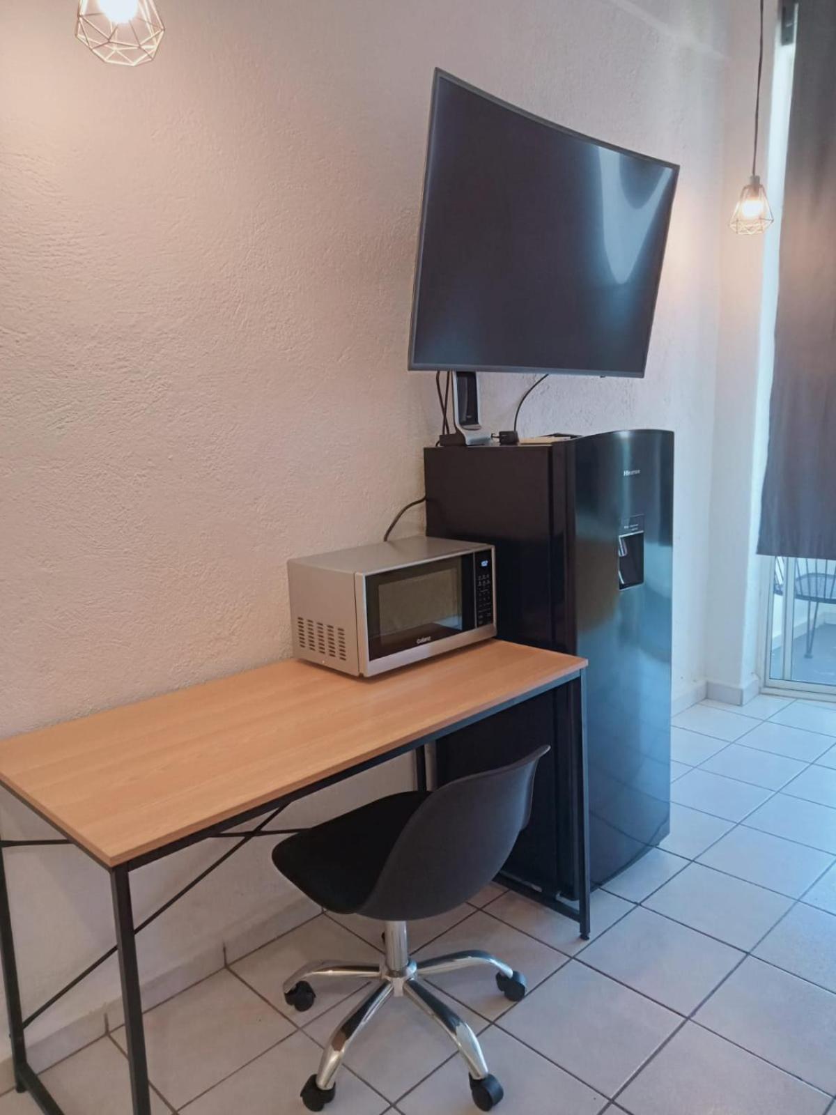 Lovely Studio Apartment With Balcony Ac & Wi-Fi, Minutes From Downtown! ซีฮัวตาเนโค ภายนอก รูปภาพ